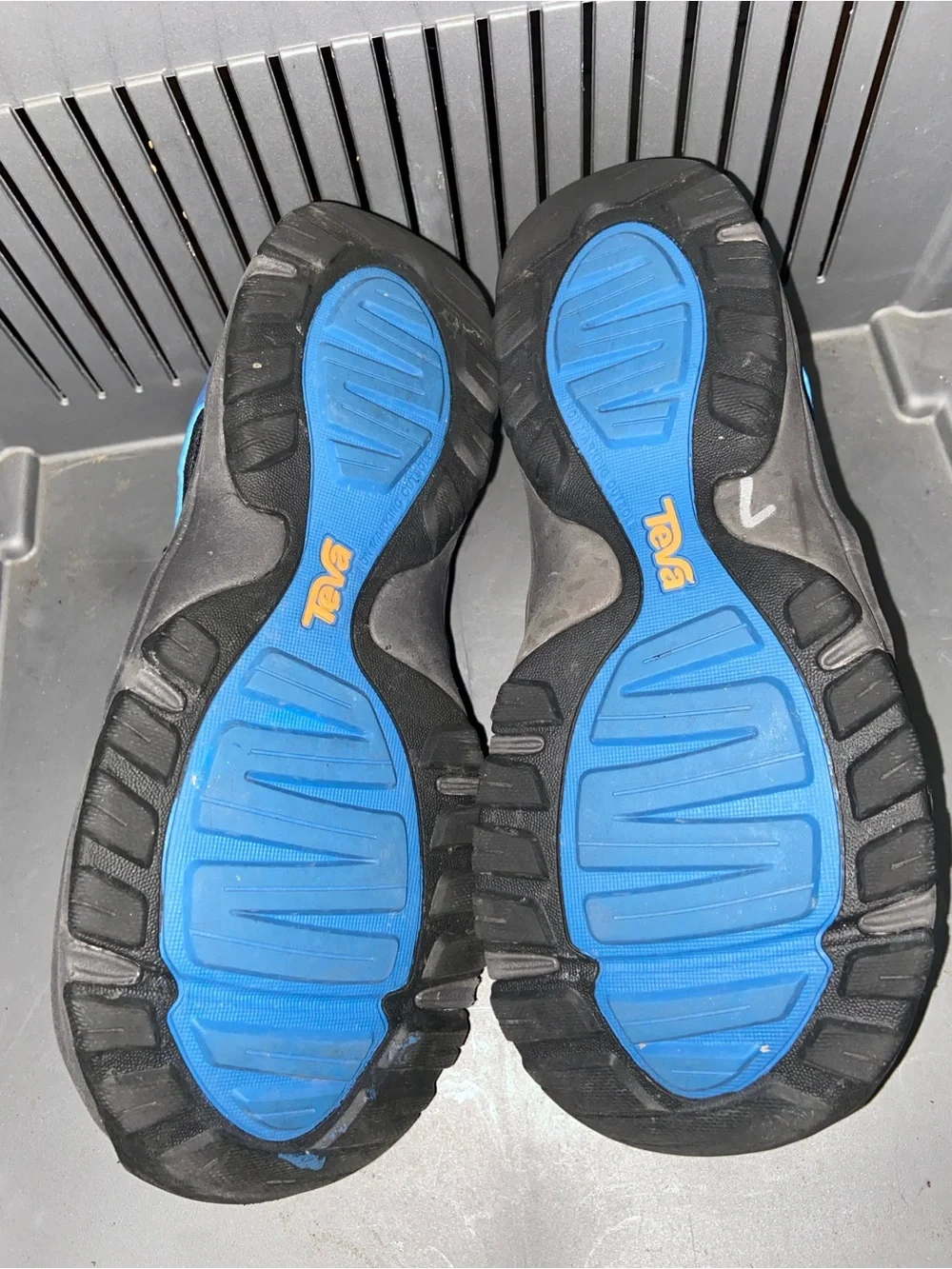 Teva Kids Manatee Water Sandals Closed Toe Hiking Shoes Black Size 4Y US 36 EU